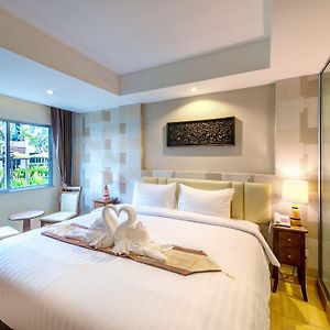Premier Double Room Pool Access